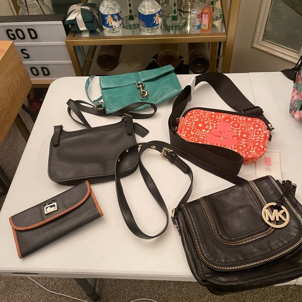 A lot of 5 Crossbody and shoulder bags Orla kiely, Mk,coach, free peo, Dooney